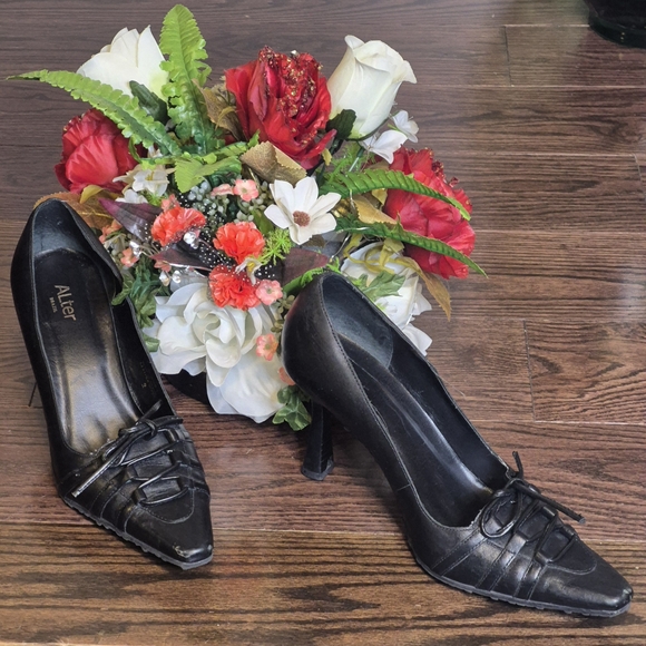 Chic Black Women's Shoes - Picture 3 of 15